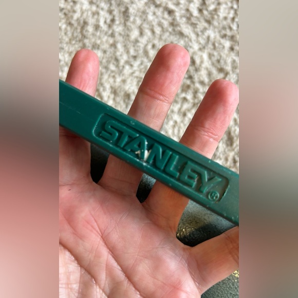 Stanley‎ Classic Vacuum Insulated Wide Mouth Bottle 1.4 QT - Picture 3 of 9